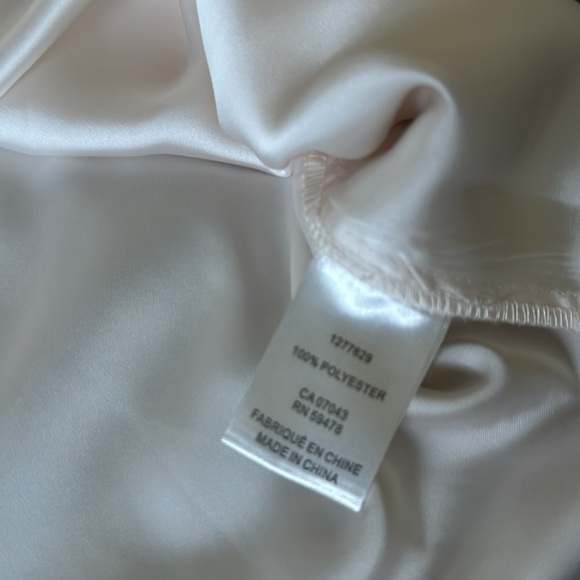 Rachel Zoe Cream champagne front-lined 3d floral statin style blouse size M nwot - Picture 6 of 11